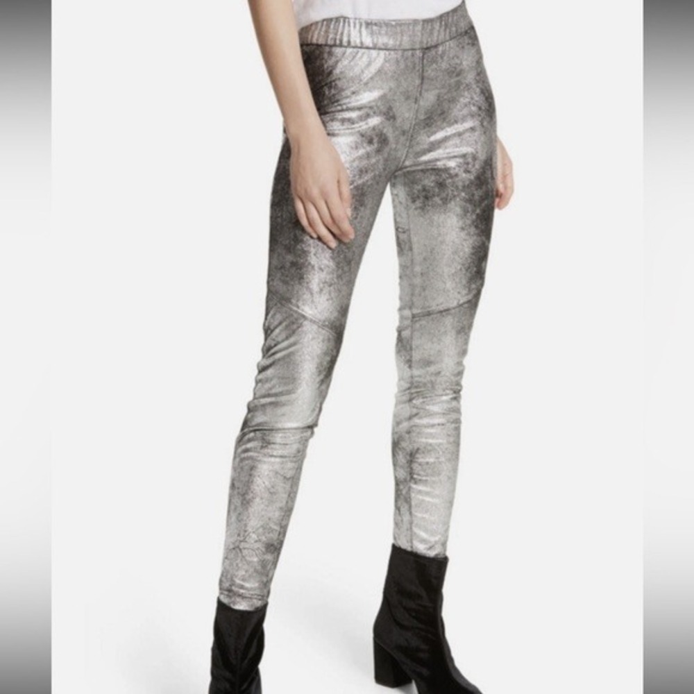 Free People Metallic Silver Vegan Leather Moto Leggings‎ Distressed OB440878